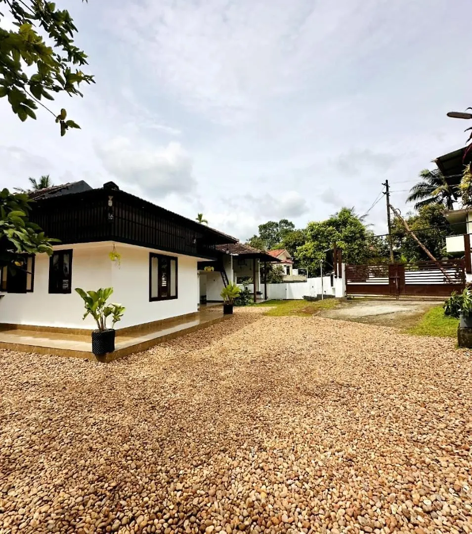 Apartamento Cherys Bunglow Tiruvalla